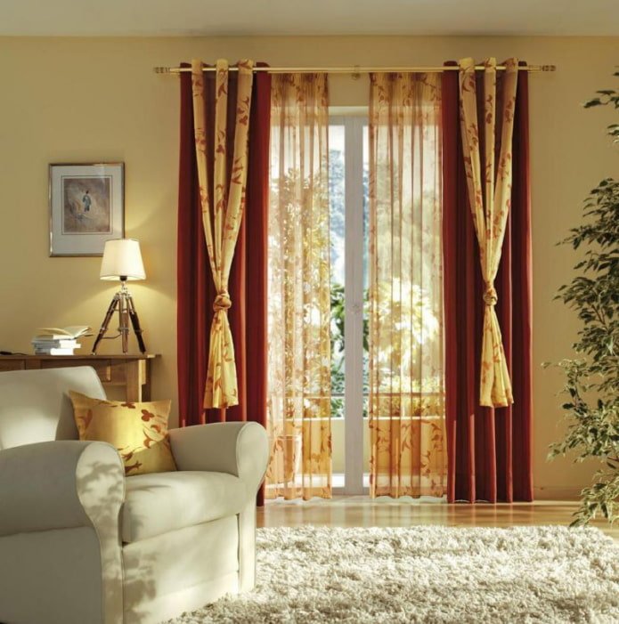 curtain decor in the form of a knot