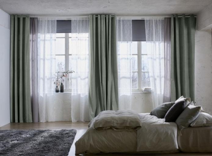 curtain fastening option with eyelets