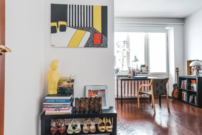 Studio with white finishing