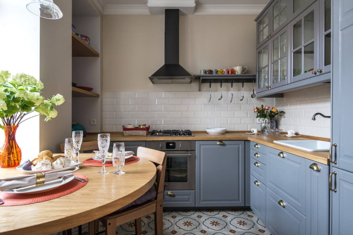 Kitchen 6 sq m