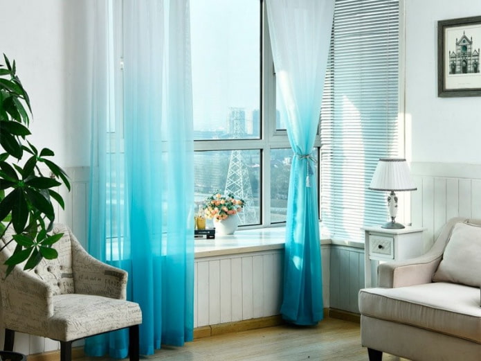two-color ombre curtains in the interior