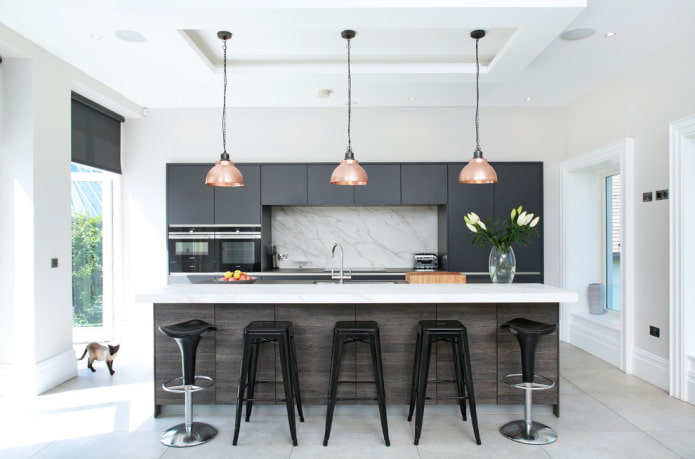 two-level rectangular design in the kitchen