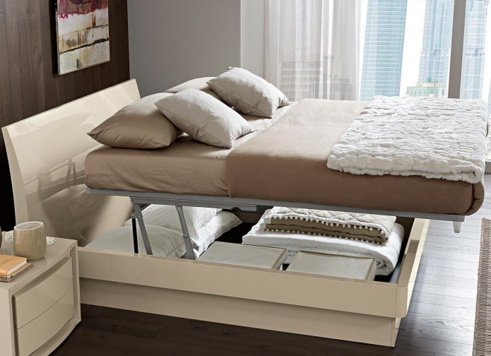 double model with a lifting mechanism in the interior