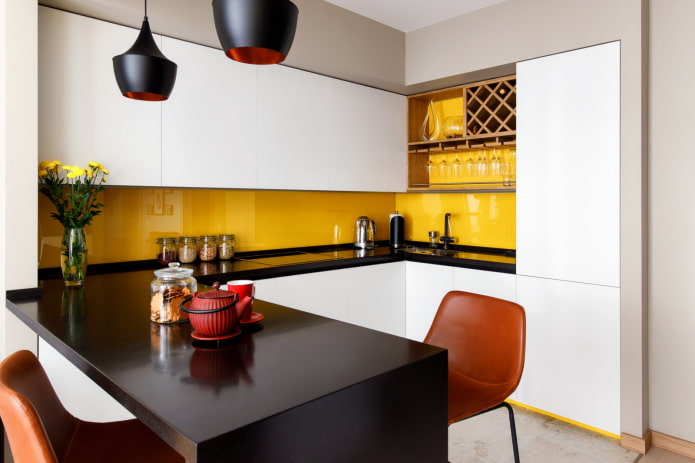 mustard apron
