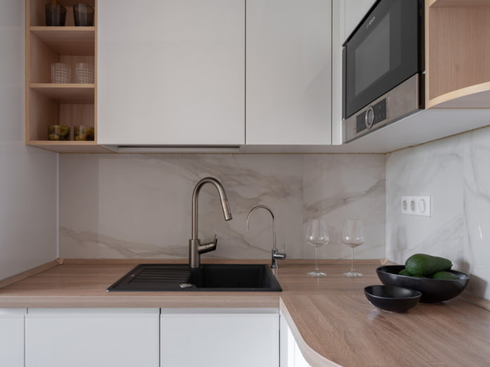 Marble apron