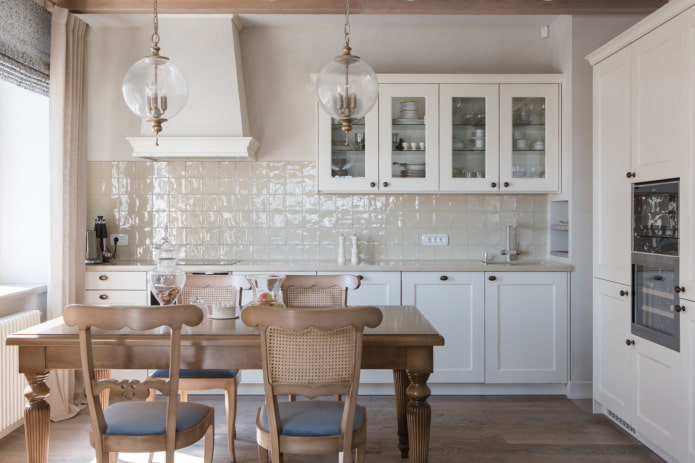 Sand apron in a white kitchen