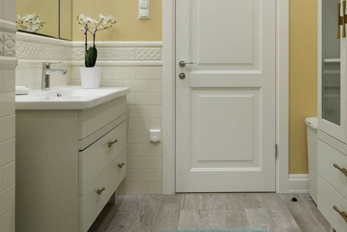 White tile 