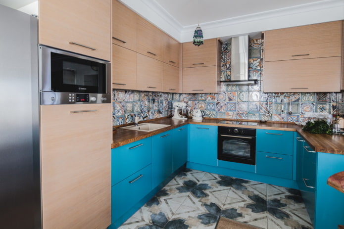 apron size in the kitchen interior