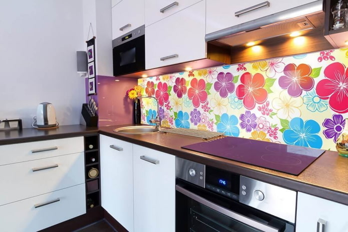 self-adhesive diaper in the decoration of the kitchen apron