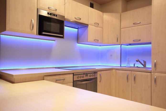 apron design in the kitchen interior