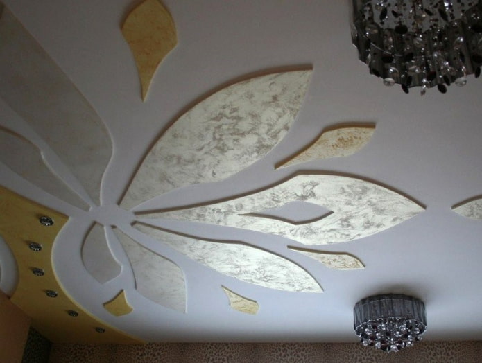 figured construction made of foam