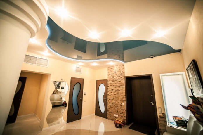figured ceiling structure in the hallway