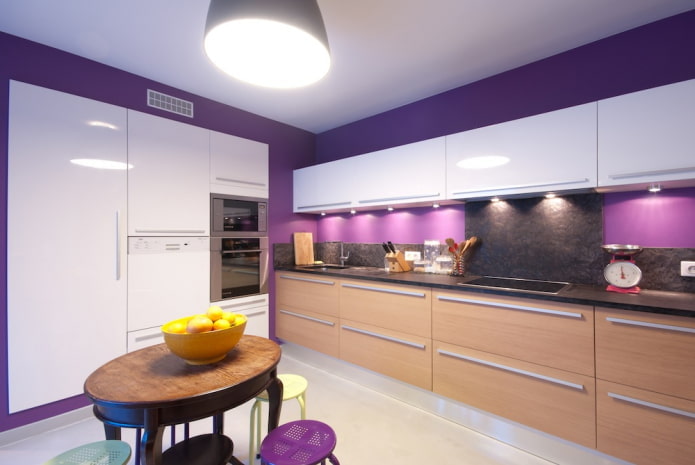 kitchen decoration in purple tones