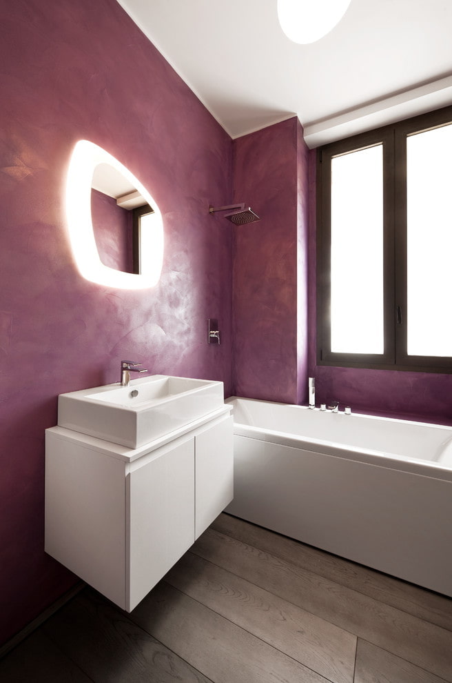 plaster in the bathroom
