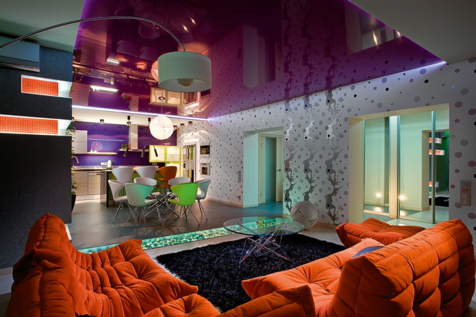 purple stretch ceiling in the interior
