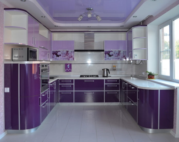 violet ceiling in the kitchen