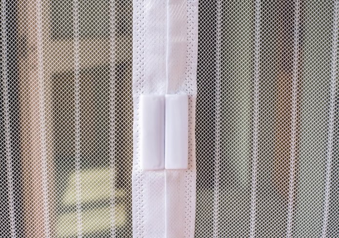 Magnets on the net