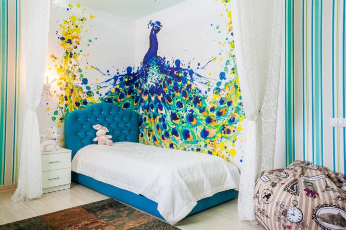 photo wallpaper with a peacock