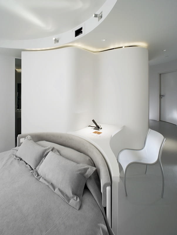 round bed in the interior