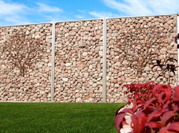 blind fence made of gabions