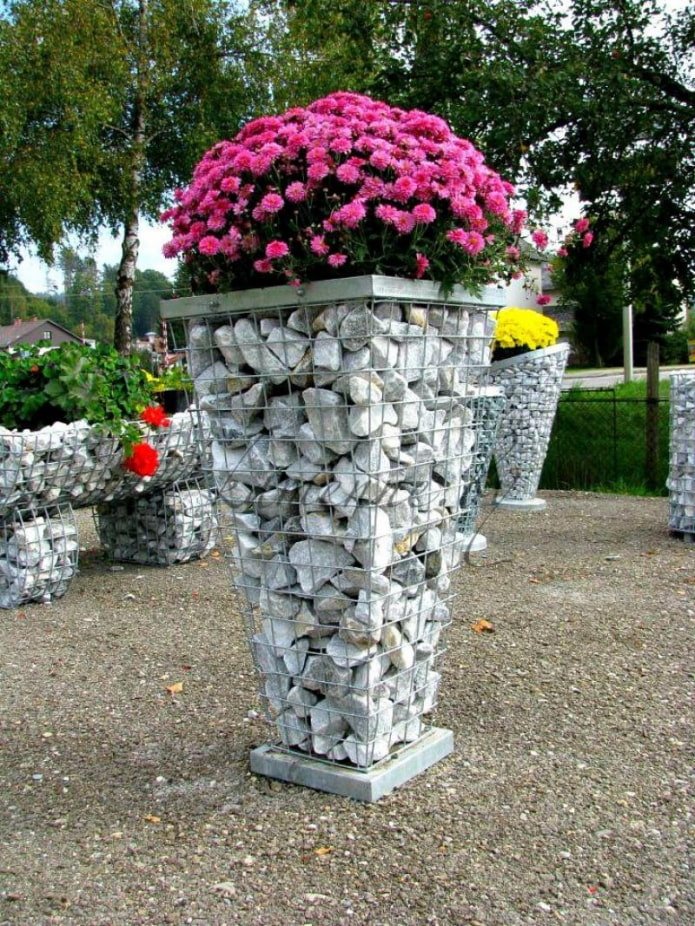 flower bed made of gabions