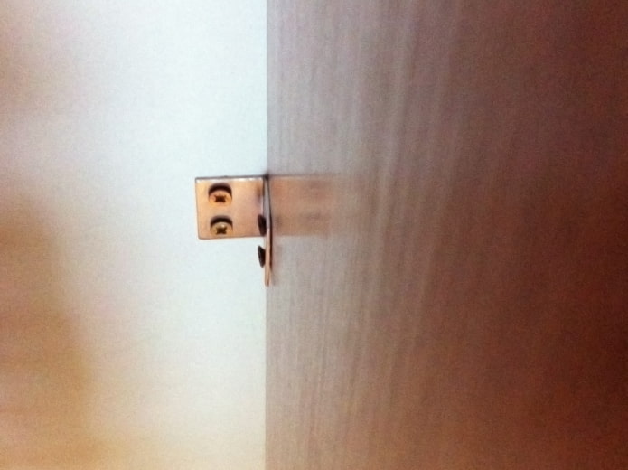 Side panel