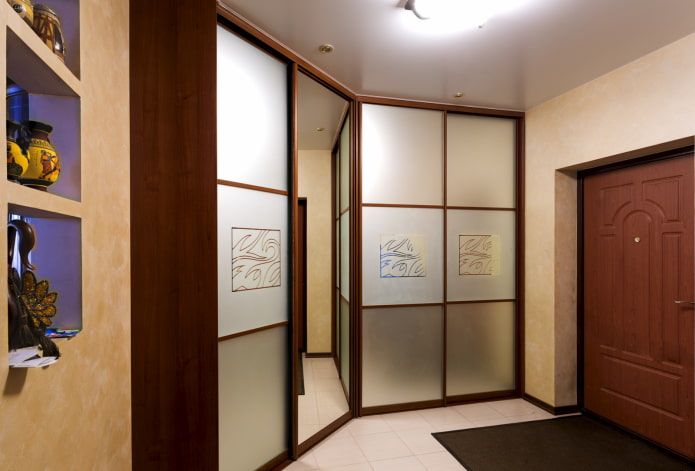 dressing room design in the hallway interior