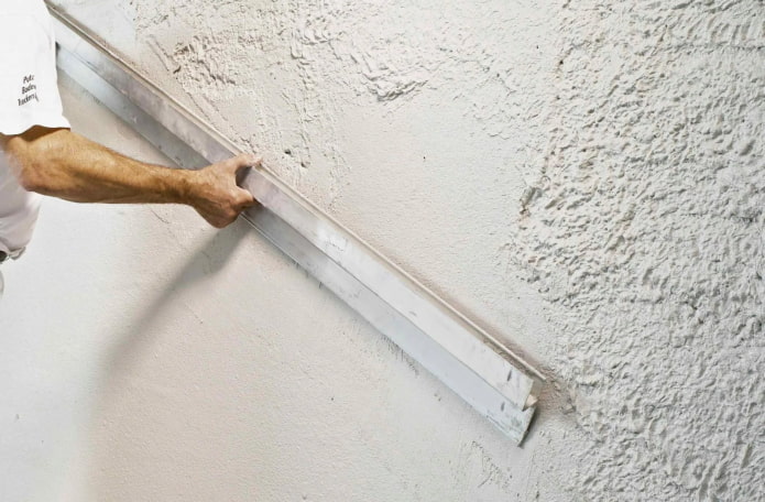 Leveling with plaster