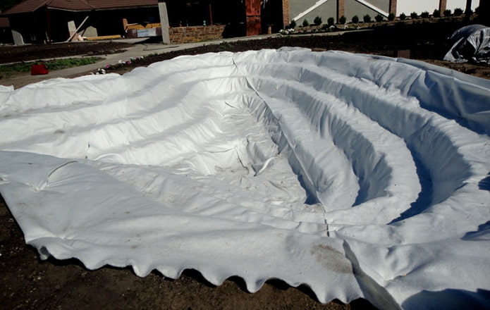 artificial reservoir