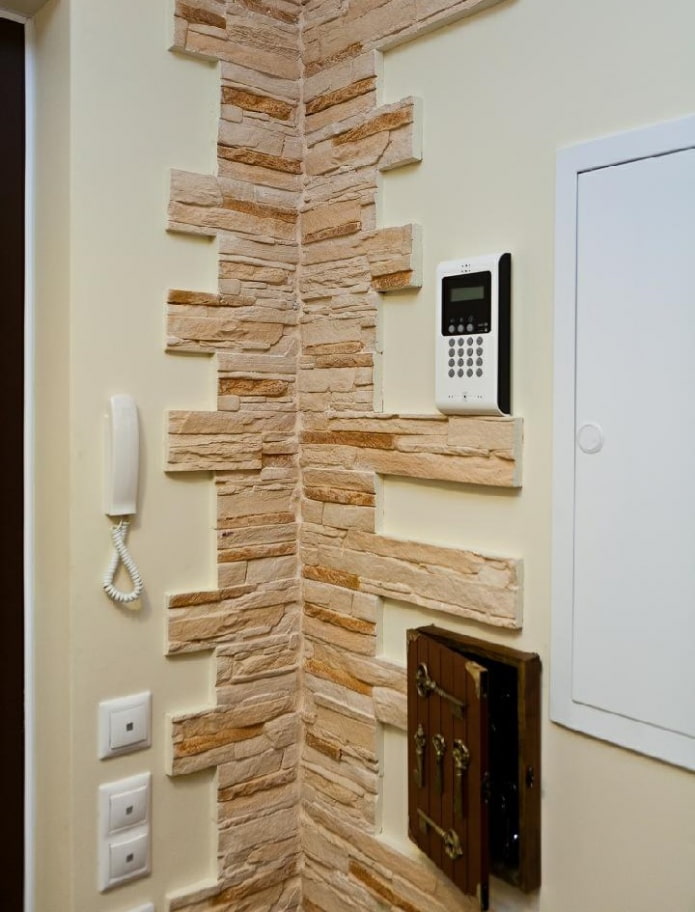 gypsum tiles in the corner of the interior