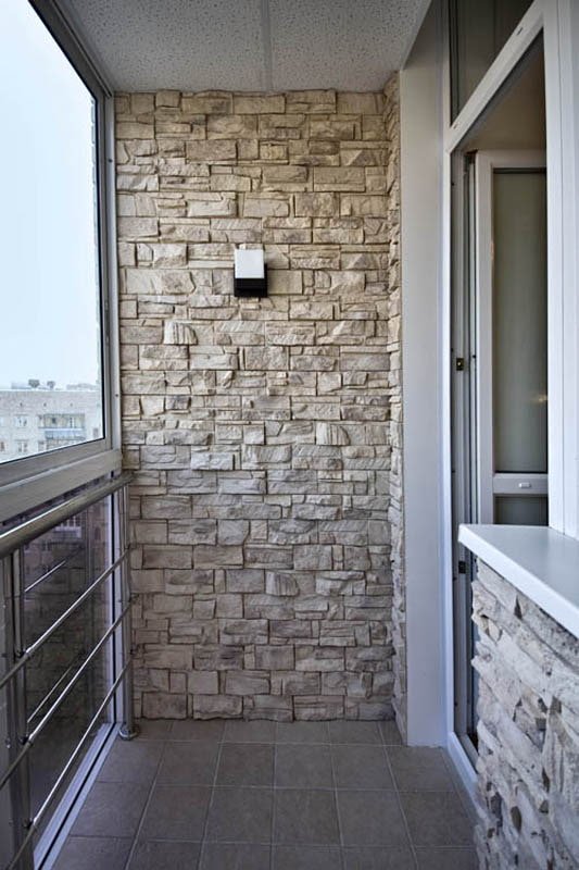 gypsum tiles in the balcony interior
