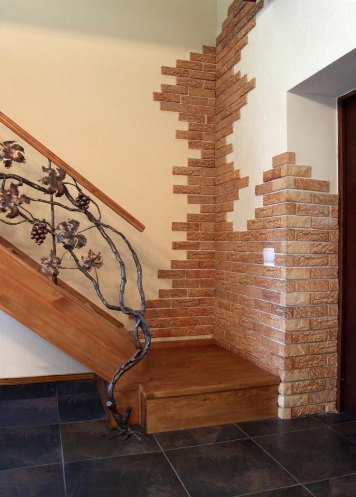 gypsum tiles in the corner of the interior