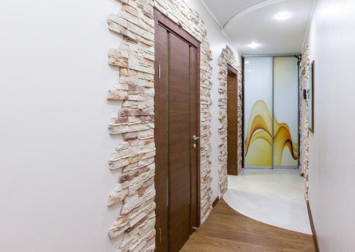 gypsum tiles around the door in the interior