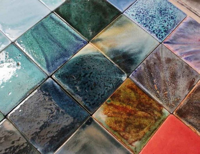 unusual glaze on the tile