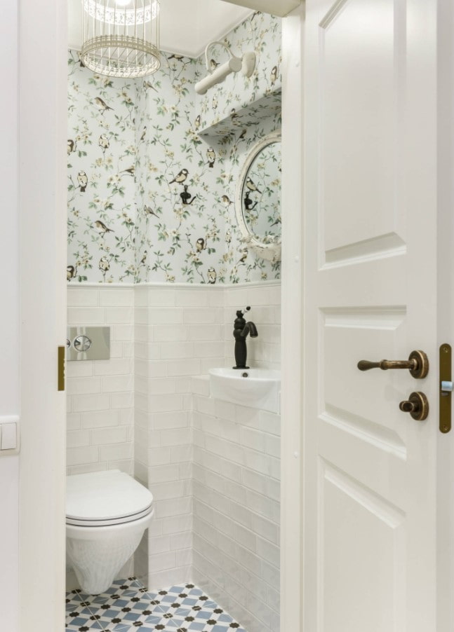 combining tiles with wallpaper