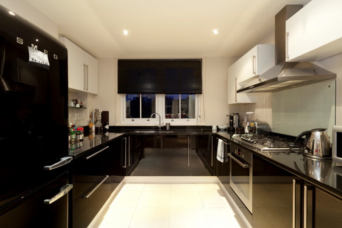 black glossy kitchen