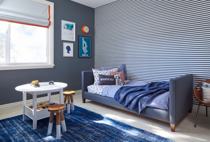 shades of blue in the interior of the children's room