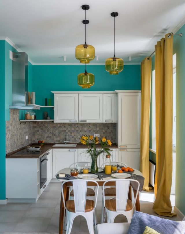 curtains in the kitchen