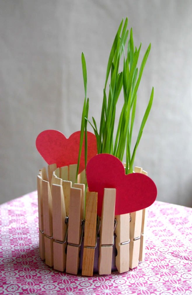 A flowerpot made of clothespins