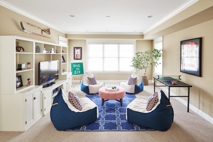 Living room with frameless furniture