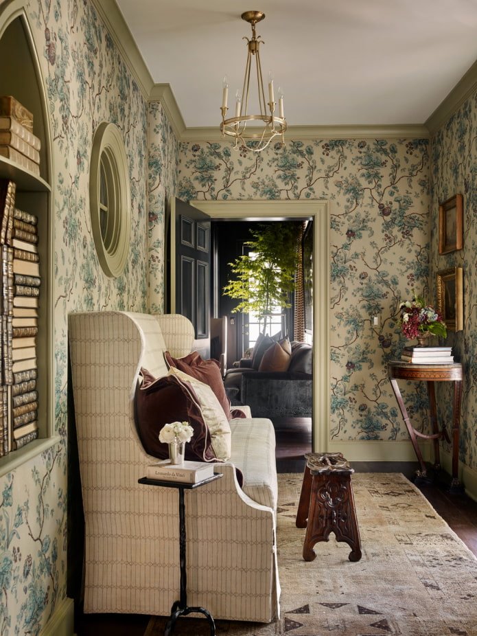 narrow living room decoration