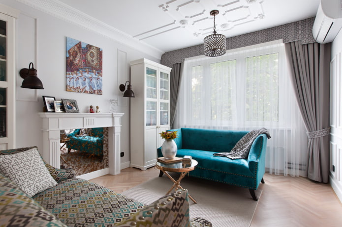 curtains and decor in the hall in a Khrushchevka