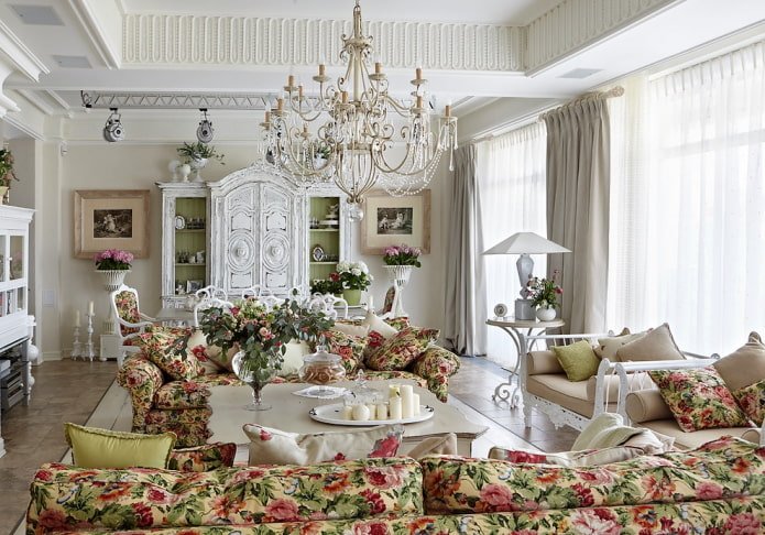 Luxurious chandelier