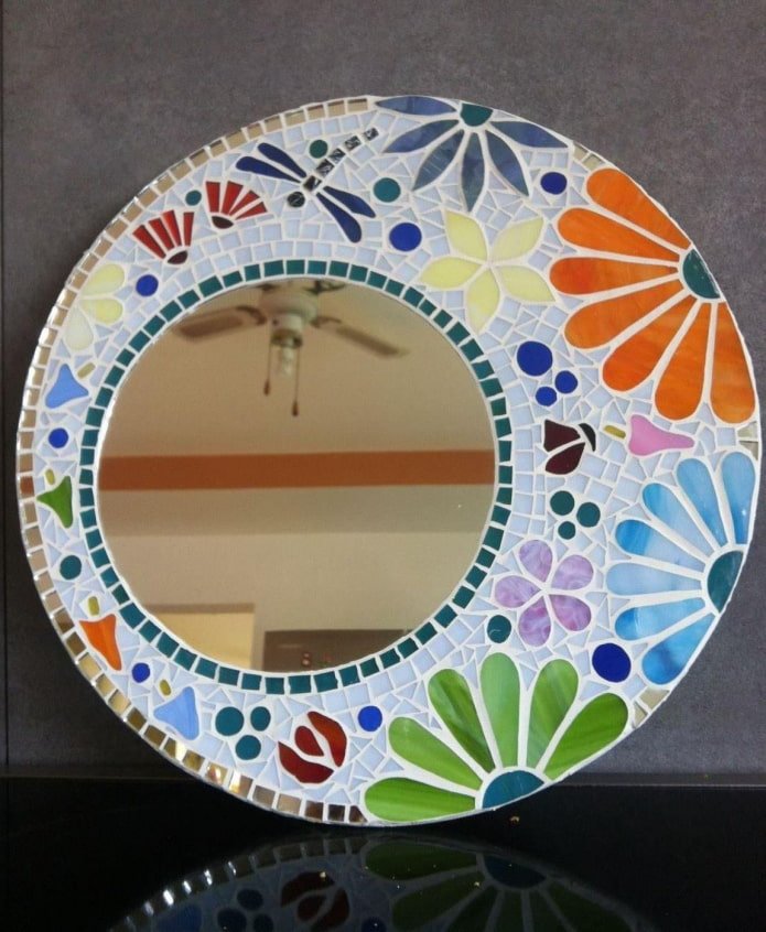 mirror frame made of broken dishes and glass
