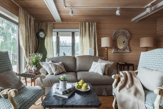 decorative pillows and blankets