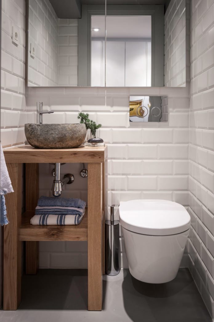 wardrobe in the interior of a small toilet