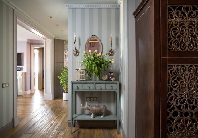 Gray stripes on the walls