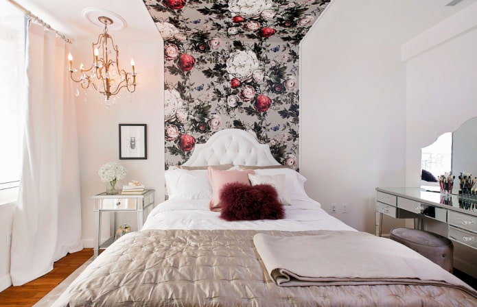  Wallpaper with a beautiful floral print