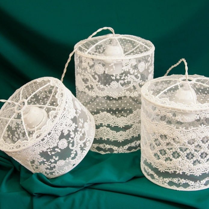 Tulle garland