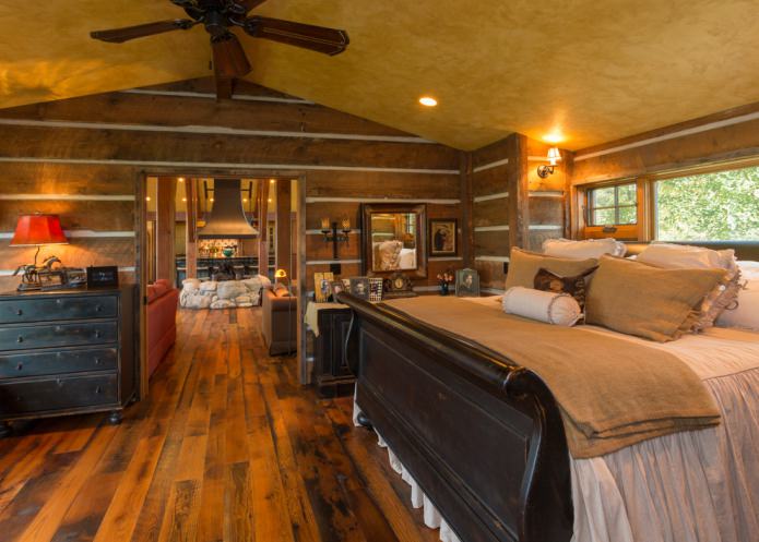 Italian country bedroom interior